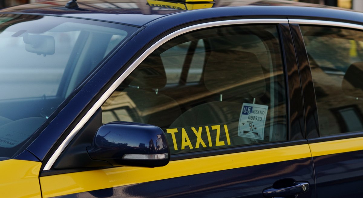 イタリア タクシー